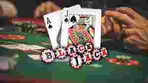 Kenapa Blackjack Lebih Bagus dari Baccarat? - Blackjack ataupun bakarat, gimana Kamu memilah di antara 2 materi utama yang ada di nyaris tiap kasino? Kedua game kartu ini mempunyai banyak kecocokan namun pula sebagian perbandingan yang membedakannya.